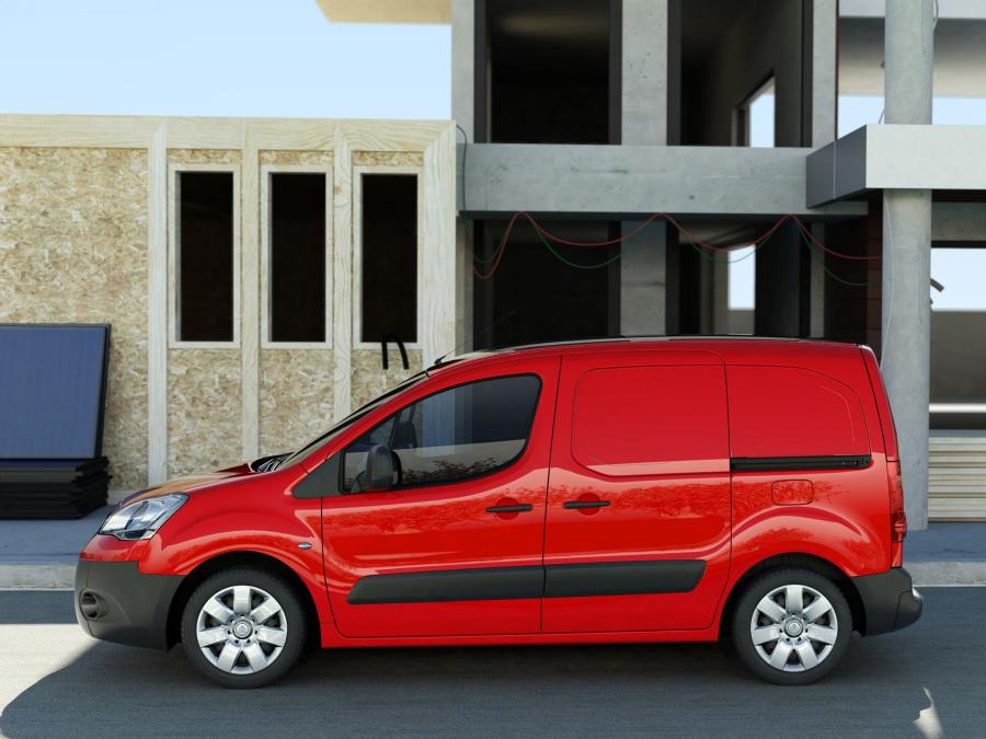  Citroen Berlingo Van 2008 года  (фото 12 из 16)
